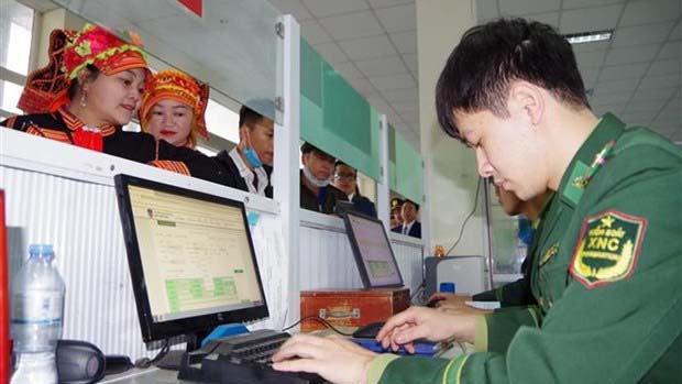 Vietnamese, Chinese border gates fully resume operations